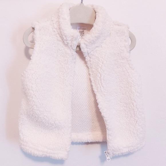 Carter's Baby Girl Ivory Off White Extra Furry Sherpa Outerwear Zipper Vest 6M - Picture 5 of 9